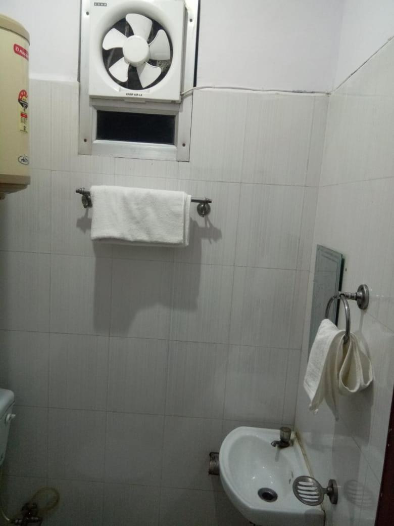 Hotel Kamal Λάκναου Εξωτερικό φωτογραφία