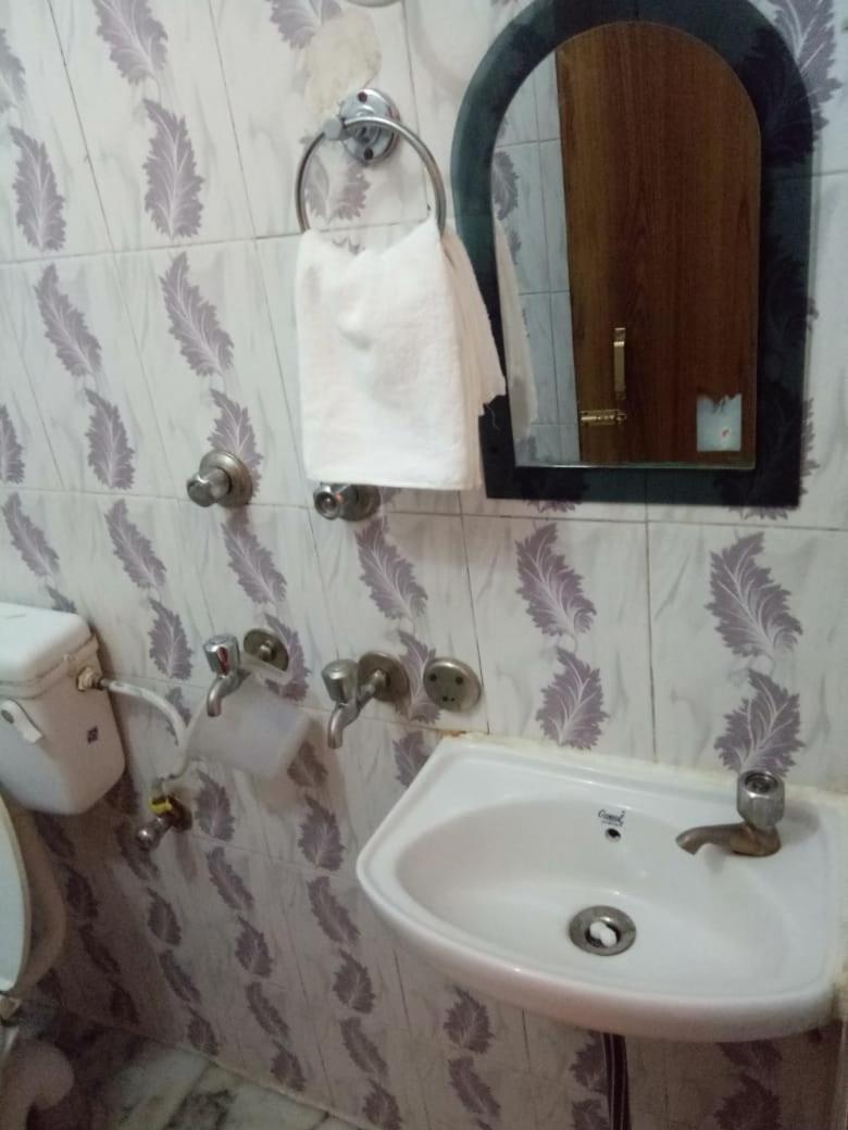 Hotel Kamal Λάκναου Εξωτερικό φωτογραφία